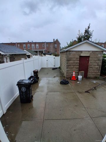 11551 203rd Street, Saint Albans, NY 11412