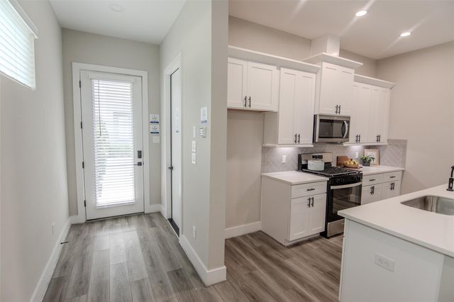 11 Wellford Street G, Houston, TX 77022