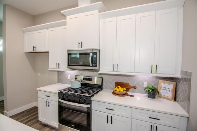 11 Wellford Street G, Houston, TX 77022