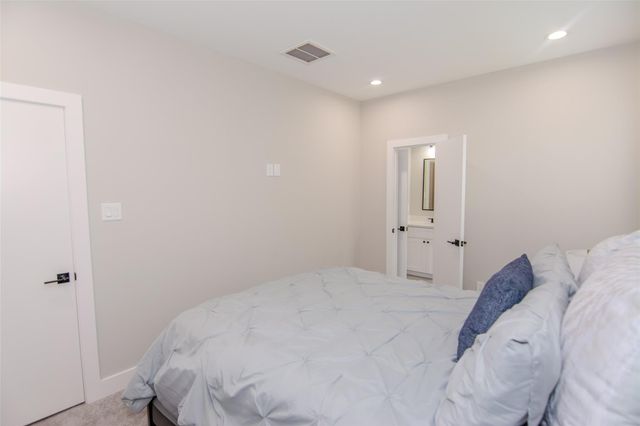 11 Wellford Street G, Houston, TX 77022