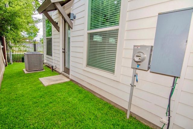 11 Wellford Street G, Houston, TX 77022