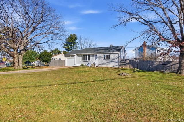 7 Chapel Hill Drive, Brentwood, NY 11717