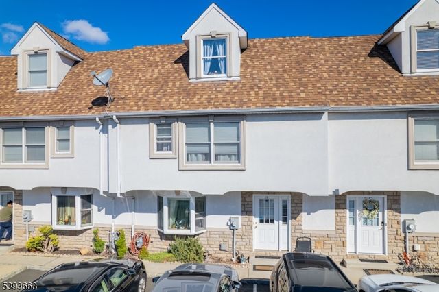 13 Val Sumo Ln, Newark City, NJ 07105