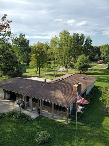 W928 Harmony LANE, East Troy, WI 53120