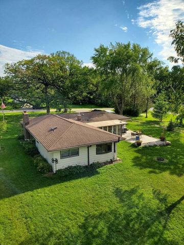 W928 Harmony LANE, East Troy, WI 53120