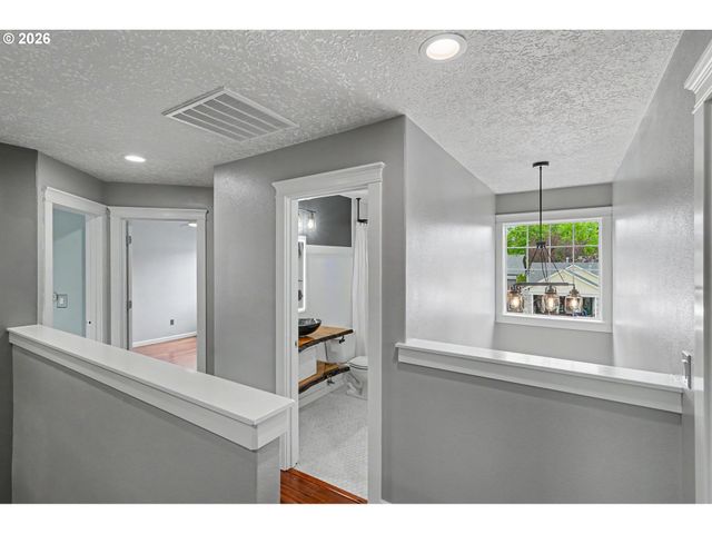 1462 BARNICK Rd, Keizer, OR 97303