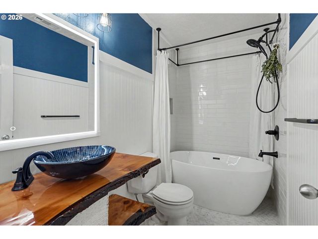 1462 BARNICK Rd, Keizer, OR 97303