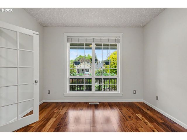 1462 BARNICK Rd, Keizer, OR 97303