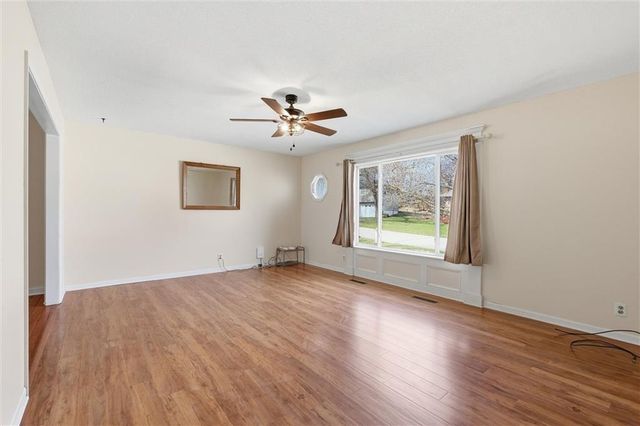 4401 W Haverill Street, St Joseph, MO 64506