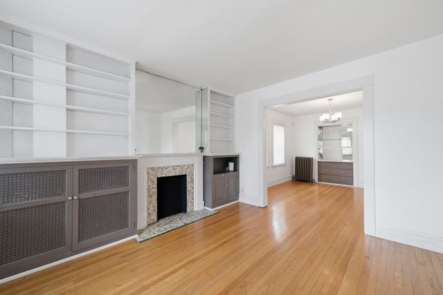 212 N Marion Street, Oak Park, IL 60302