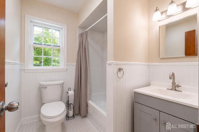 129 Cottrell Road, Old Bridge, NJ 07747