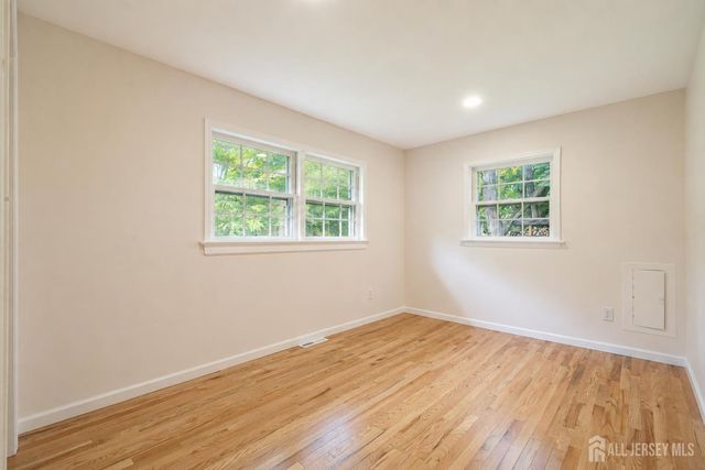 129 Cottrell Road, Old Bridge, NJ 07747