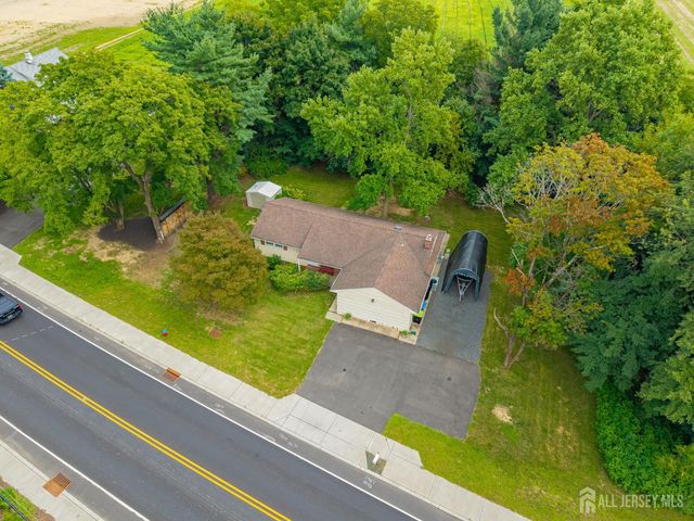 129 Cottrell Road, Old Bridge, NJ 07747
