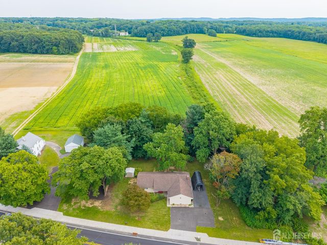 129 Cottrell Road, Old Bridge, NJ 07747