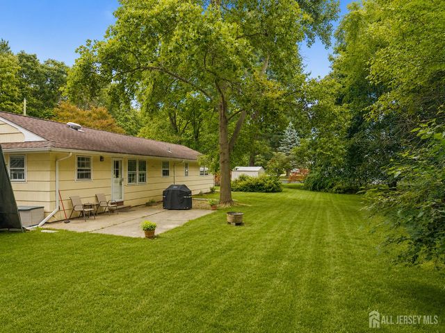129 Cottrell Road, Old Bridge, NJ 07747