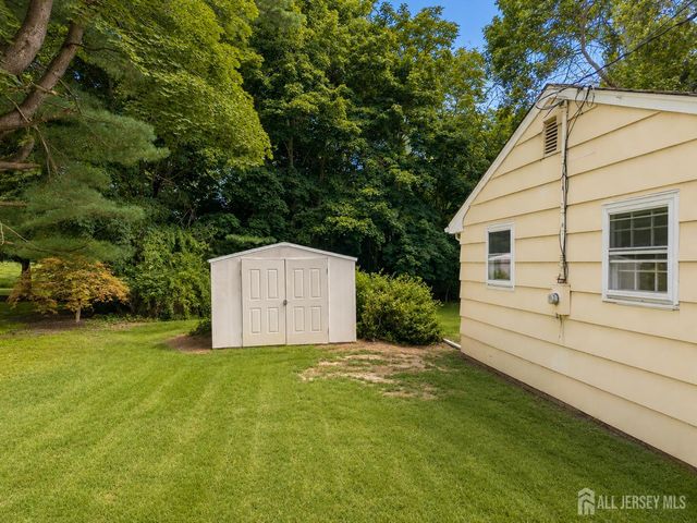 129 Cottrell Road, Old Bridge, NJ 07747