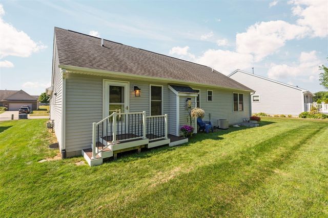 521 Marblewood Lane, Saline, MI 48176