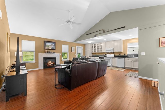 521 Marblewood Lane, Saline, MI 48176