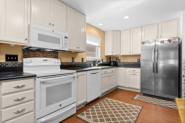 521 Marblewood Lane, Saline, MI 48176