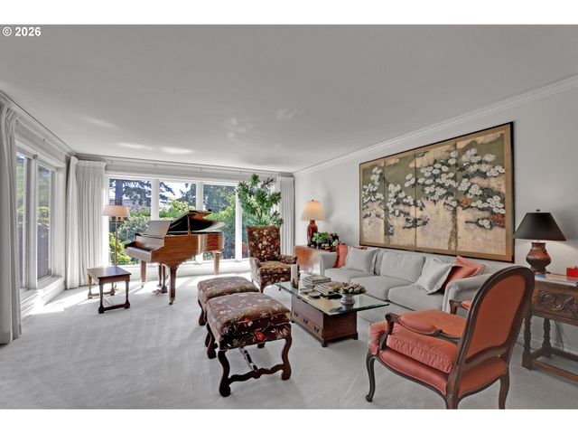 3484 Sw BRENTWOOD Dr, Portland, OR 97201