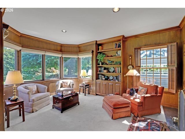 3484 Sw BRENTWOOD Dr, Portland, OR 97201