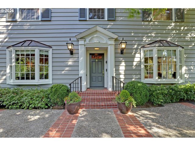 3484 Sw BRENTWOOD Dr, Portland, OR 97201
