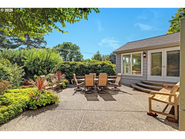 3484 Sw BRENTWOOD Dr, Portland, OR 97201