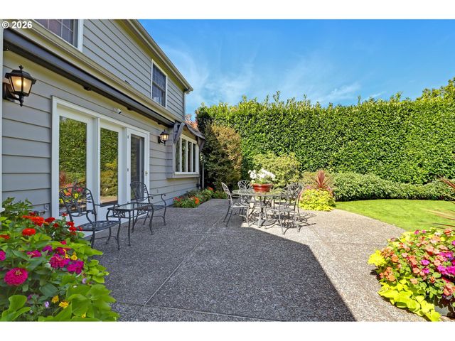 3484 Sw BRENTWOOD Dr, Portland, OR 97201