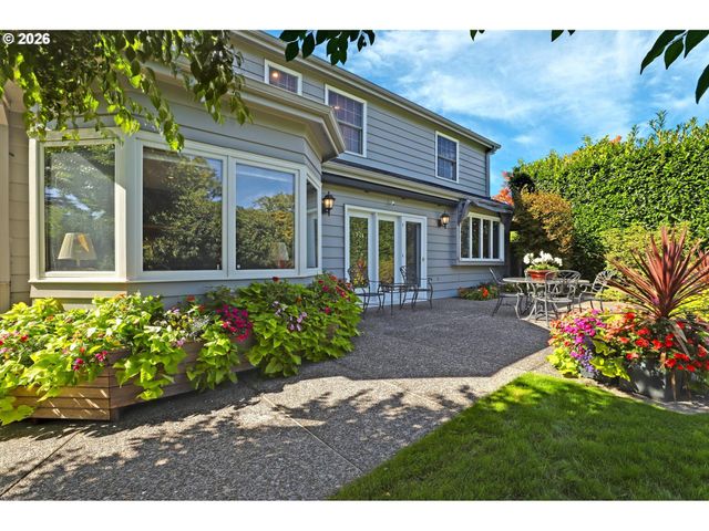 3484 Sw BRENTWOOD Dr, Portland, OR 97201