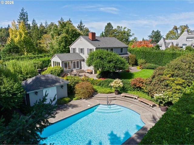 3484 Sw BRENTWOOD Dr, Portland, OR 97201