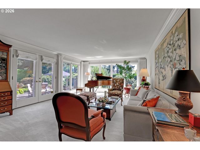 3484 Sw BRENTWOOD Dr, Portland, OR 97201