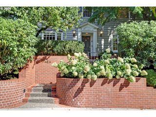 3484 Sw BRENTWOOD Dr, Portland, OR 97201