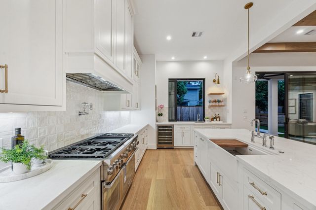 1204 W Drew Street, Houston, TX 77006