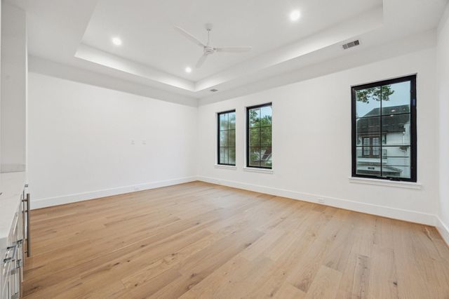 1204 W Drew Street, Houston, TX 77006