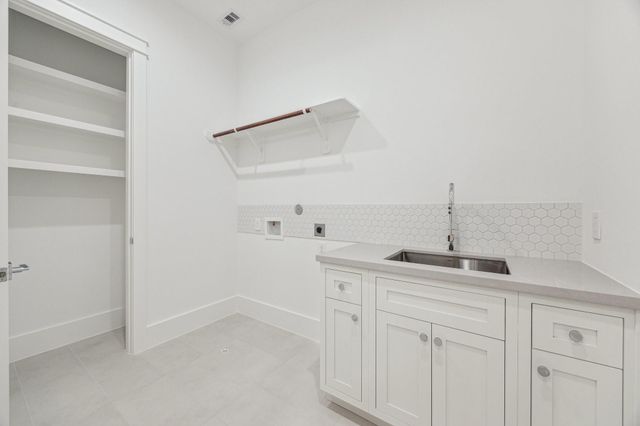 1204 W Drew Street, Houston, TX 77006