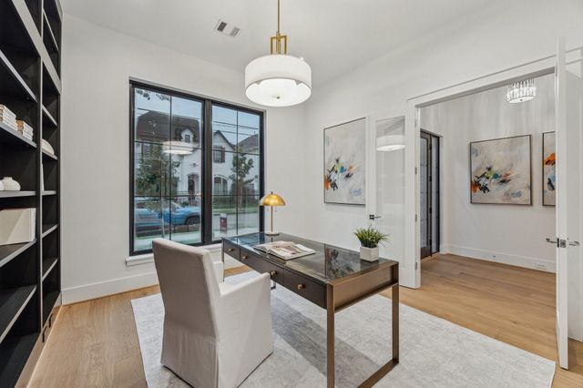 1204 W Drew Street, Houston, TX 77006