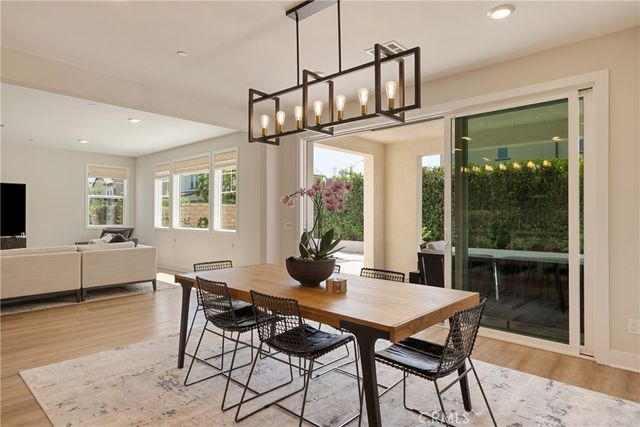 21171 Strathmoor, Huntington Beach, CA 92646