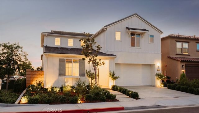 21171 Strathmoor, Huntington Beach, CA 92646