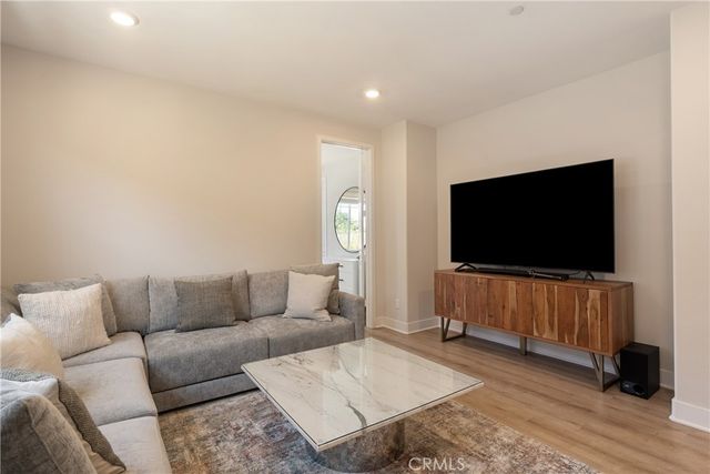 21171 Strathmoor, Huntington Beach, CA 92646