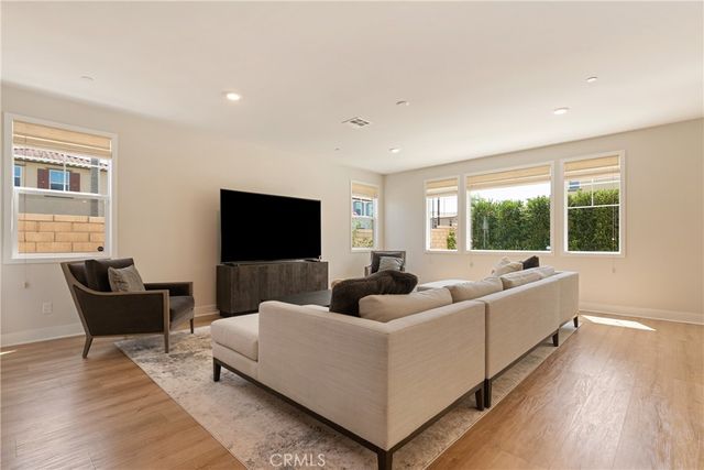 21171 Strathmoor, Huntington Beach, CA 92646