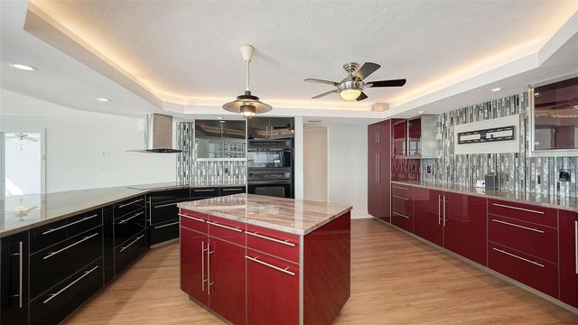 888 BOULEVARD OF THE ARTS 1401, Sarasota, FL 34236