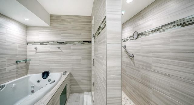 888 BOULEVARD OF THE ARTS 1401, Sarasota, FL 34236