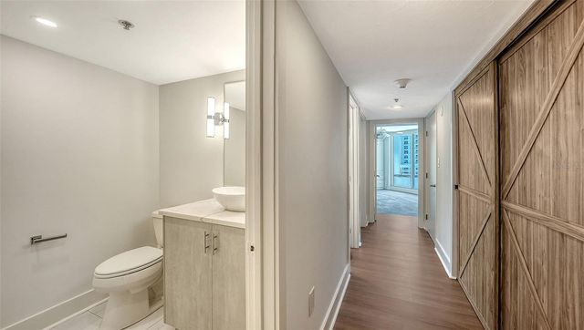 888 BOULEVARD OF THE ARTS 1401, Sarasota, FL 34236