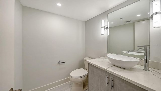 888 BOULEVARD OF THE ARTS 1401, Sarasota, FL 34236