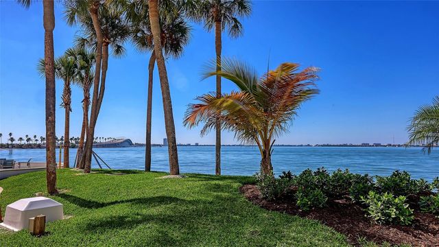 888 BOULEVARD OF THE ARTS 1401, Sarasota, FL 34236