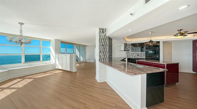 888 BOULEVARD OF THE ARTS 1401, Sarasota, FL 34236