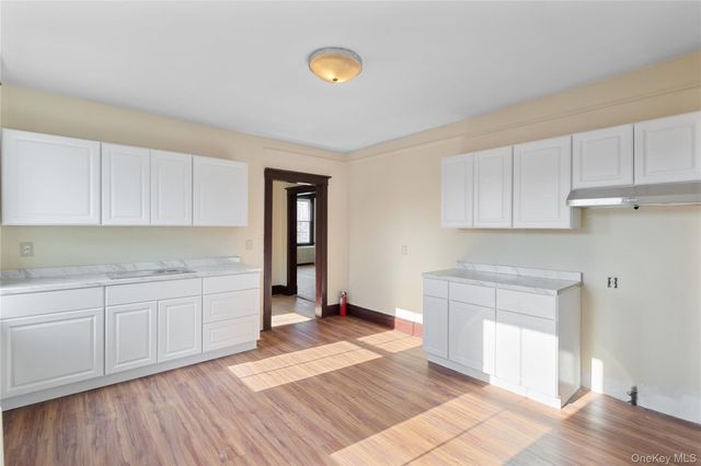 226 Glen Cove Avenue 2, Glen Cove, NY 11542