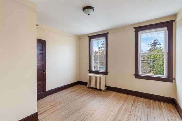 226 Glen Cove Avenue 2, Glen Cove, NY 11542