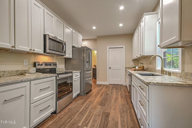 100 Polo Drive, Blountville, TN 37617