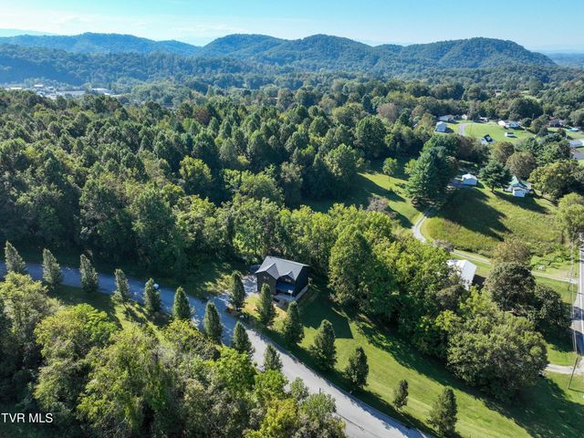 100 Polo Drive, Blountville, TN 37617